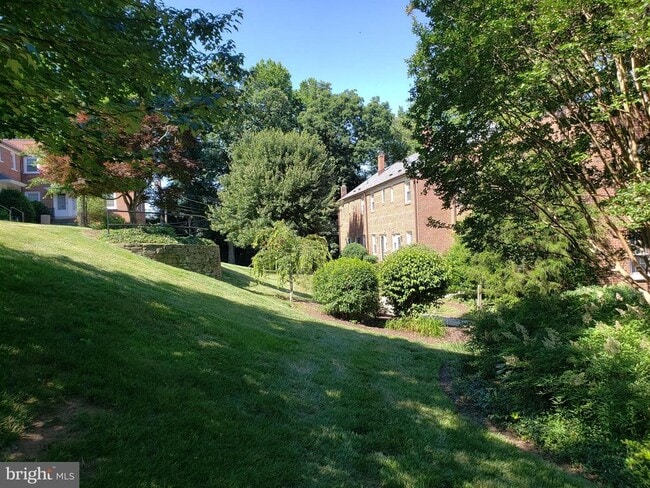 Building Photo - 1826 East-West Hwy