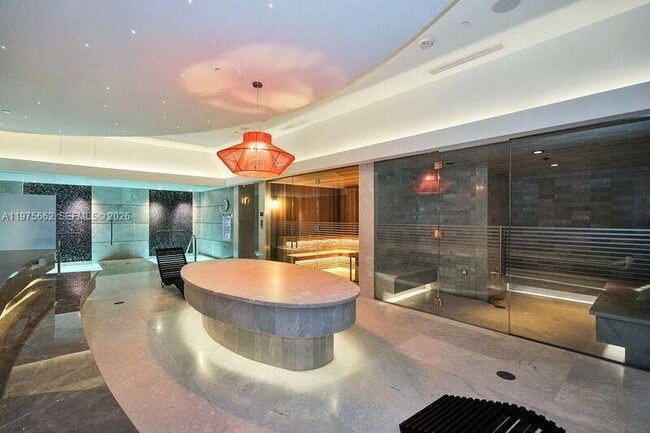 Building Photo - 1010 Brickell Ave