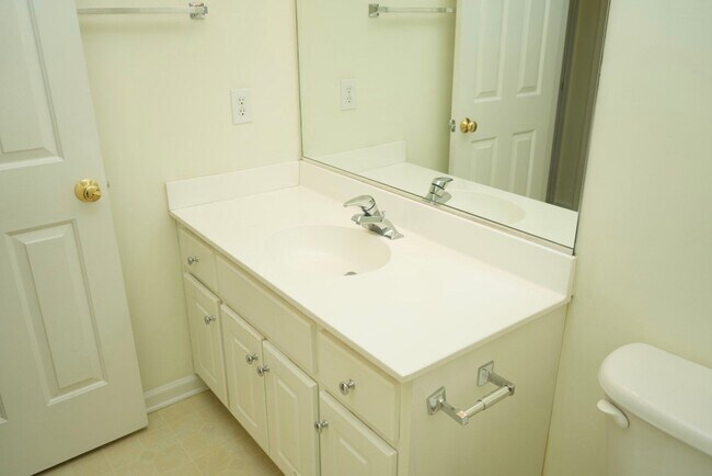 Building Photo - 1119 Somer Chase Ct