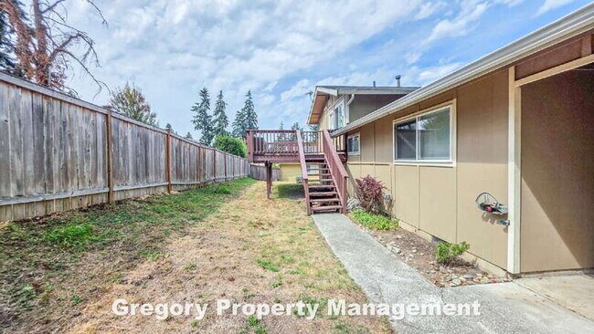 Building Photo - 16019 84th Ave NE
