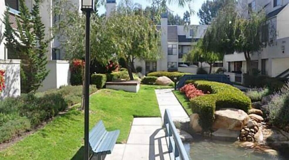 Primary Photo - 2210 River Run Dr