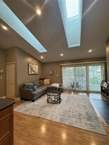 Building Photo - 268 Kempsey Dr