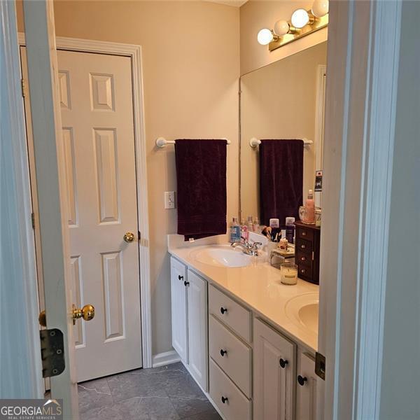 Building Photo - 557 Wisteria Dr