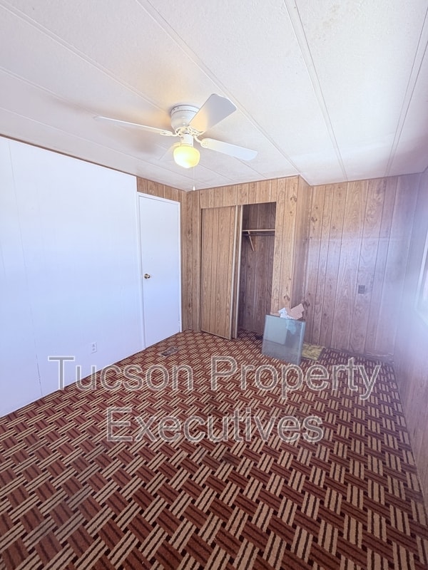 Building Photo - 4580 E Rex St