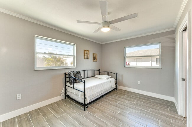 Building Photo - 2473 Yorkshire Dr