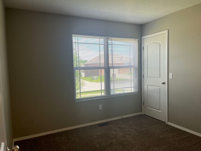 Building Photo - 4 bedroom home in Republic MO!