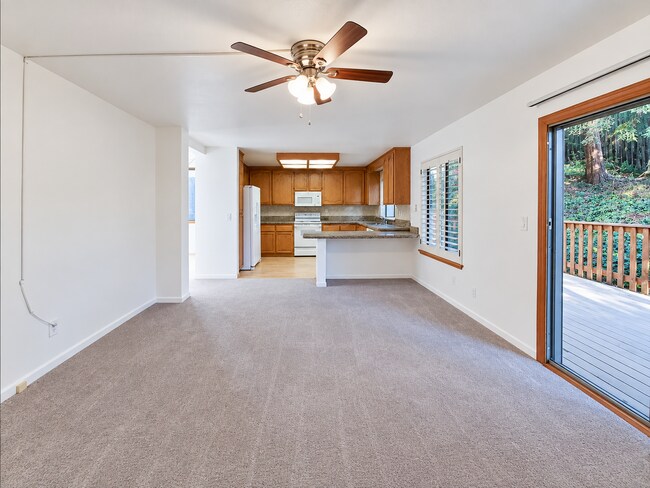 Building Photo - 651 Alquire Pkwy