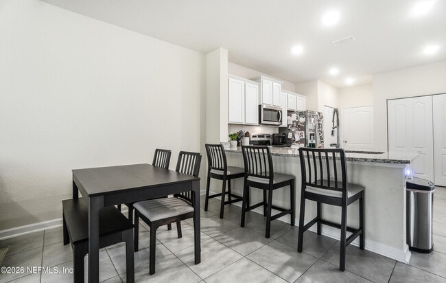 Building Photo - 78 Pasadena Dr