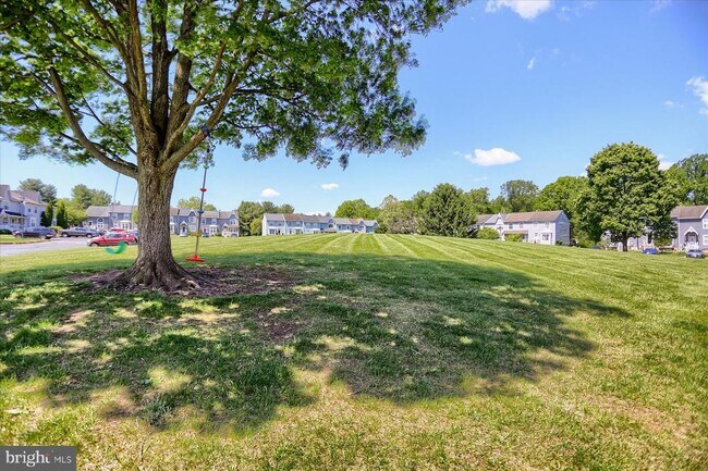 Building Photo - 618 Milford Ct