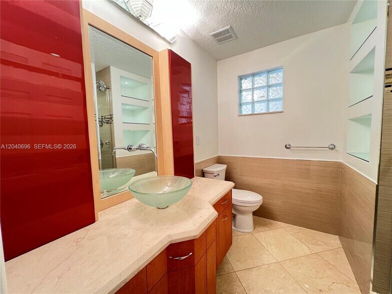 Building Photo - 4324 NW 65th Ter