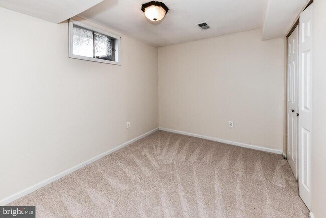 Building Photo - 14639 Stone Range Dr
