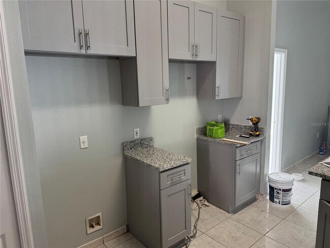 Building Photo - 2409 Hybrid Dr