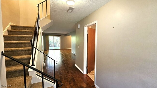 Building Photo - 1771 Rolling Hills Dr