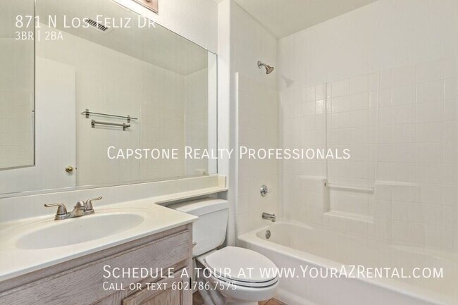 Building Photo - 871 N Los Feliz Dr