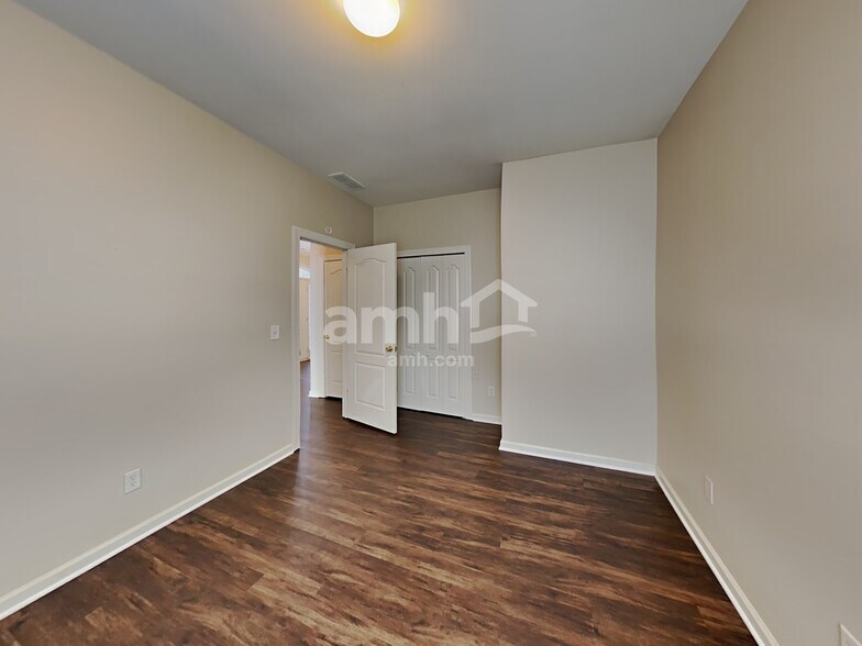 Building Photo - 235 Grand Isle Ct