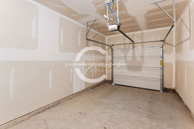Building Photo - 362 Penn Sta Wy