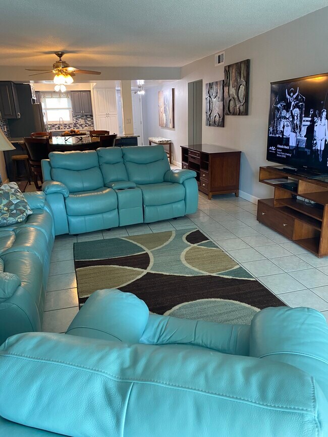 Building Photo - 5555 Gulf Blvd