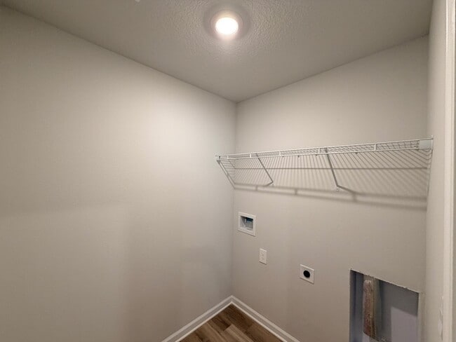 Building Photo - 10511 HOPEWELL Lp