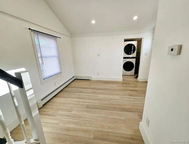 Building Photo - 9 Tillie St