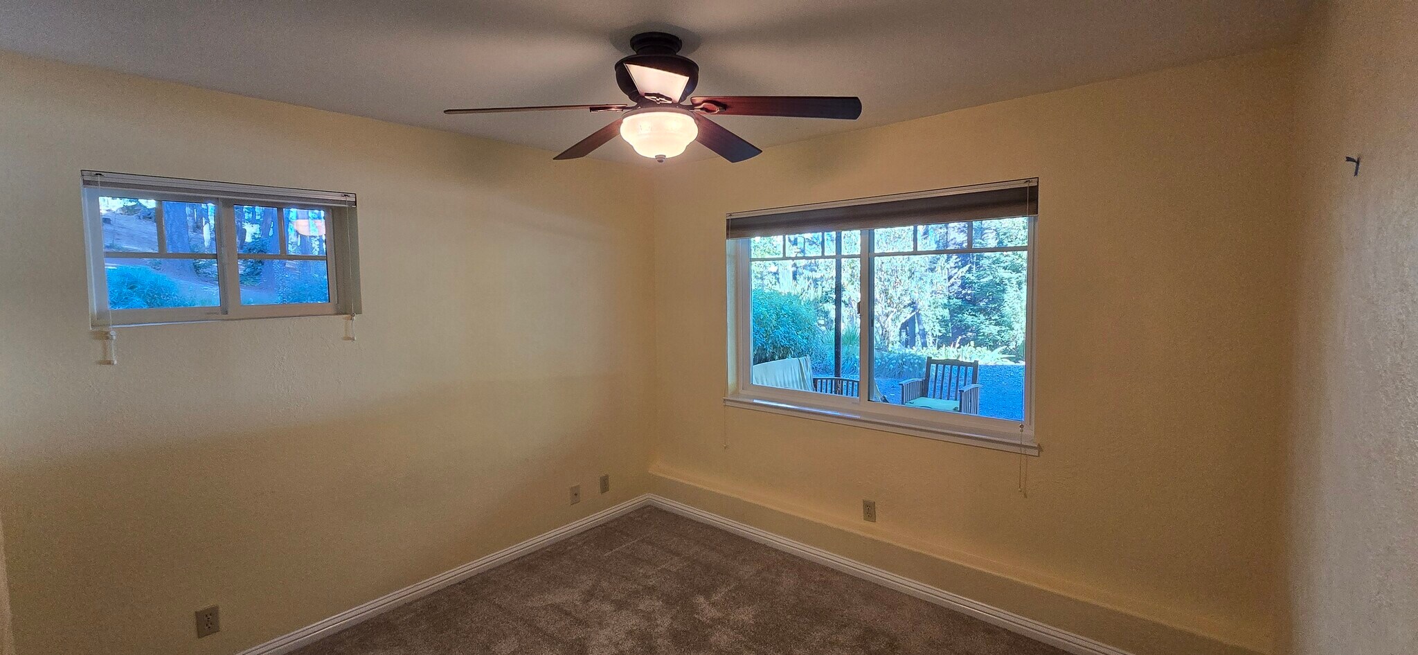 Building Photo - 5200 Montecito Ave