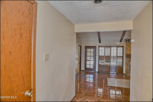 Building Photo - 11600 Casa View Dr