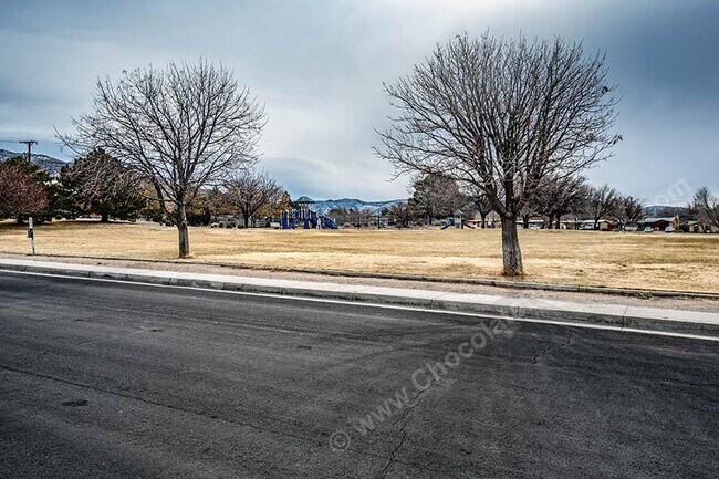 Building Photo - 13105 Skyview Ave NE