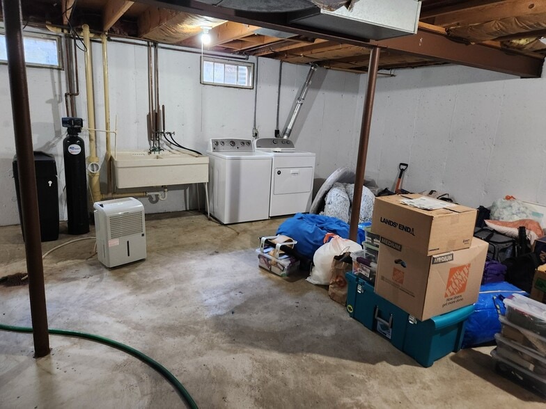 Building Photo - 2200 Frisch Rd