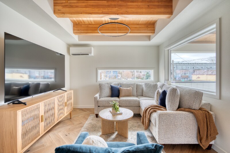 Building Photo - 5022-5022 NE 26th Ave