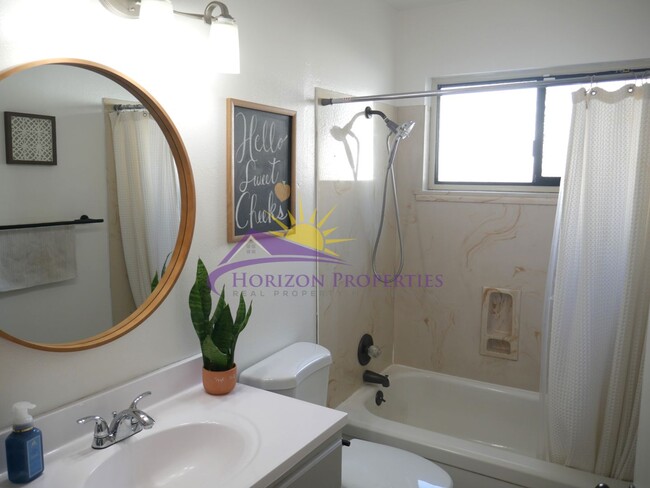 Building Photo - 3 Bed 3 Bath 1,411 Sq. Ft. Rancho Cordova ...