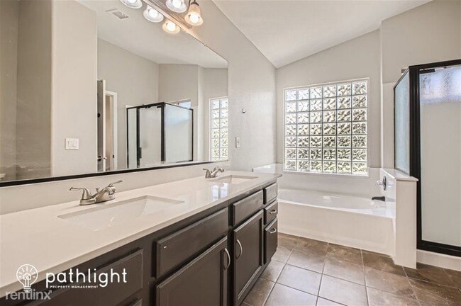 Building Photo - 3 br, 2 bath House - 12618 W Cambridge Ave...