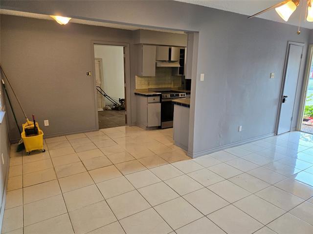 Building Photo - 4825 Miami Dr