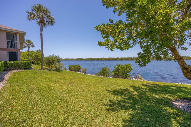 Building Photo - 1015 Mainsail Dr