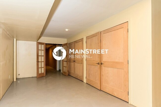 Building Photo - 3 Bedroom Pet-Friendly Home in ELLENWOOD, GA with Main Street Renewal