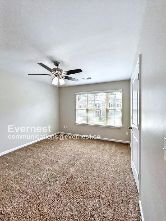 Building Photo - 140 W Morehouse Ave