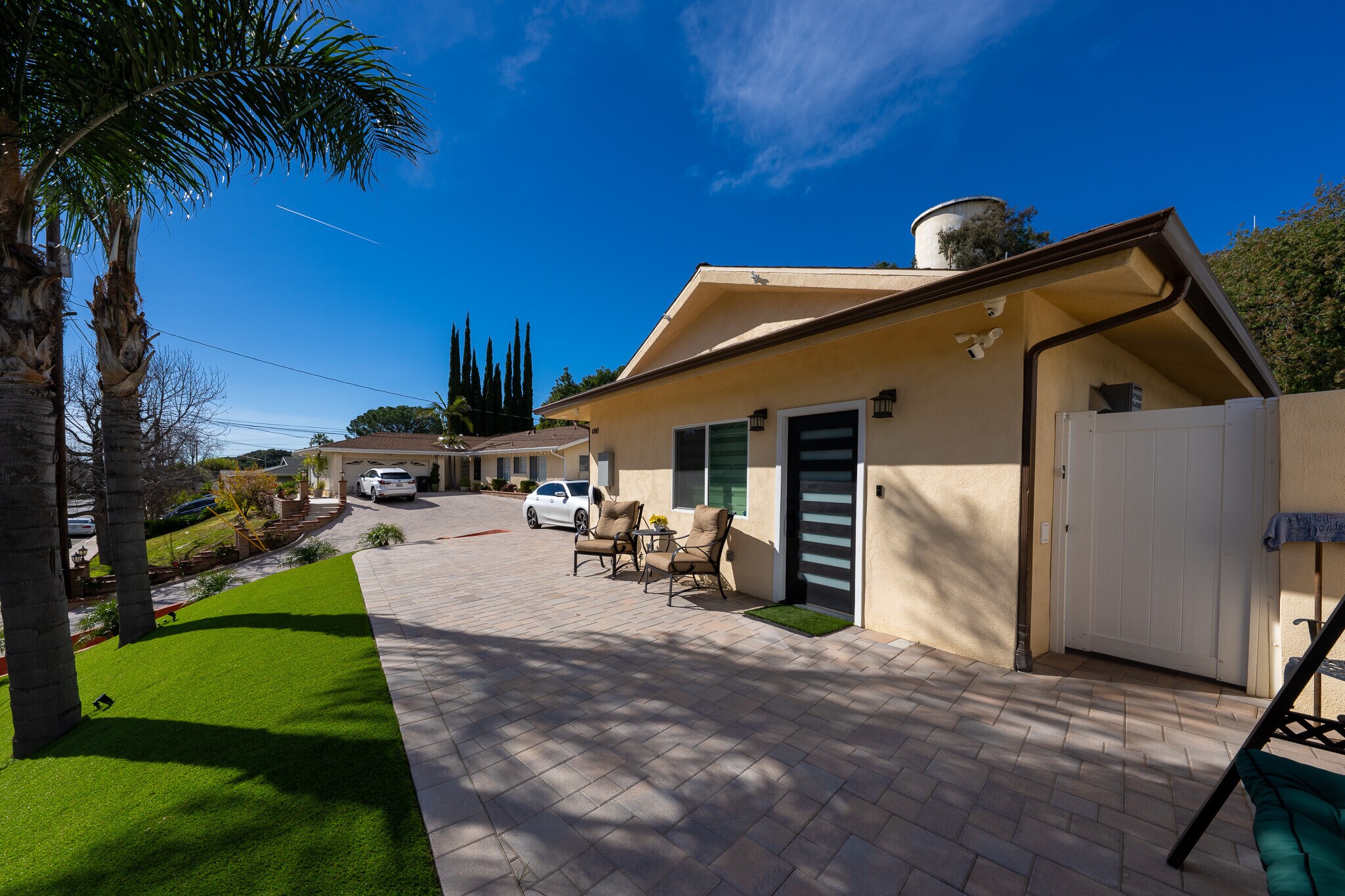 Building Photo - 6907 Estepa Dr