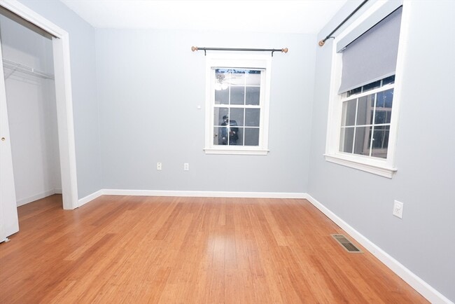 Building Photo - 55 Glenrose Ave