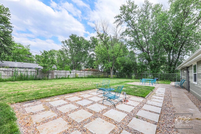 Building Photo - 1108 Karner Dr