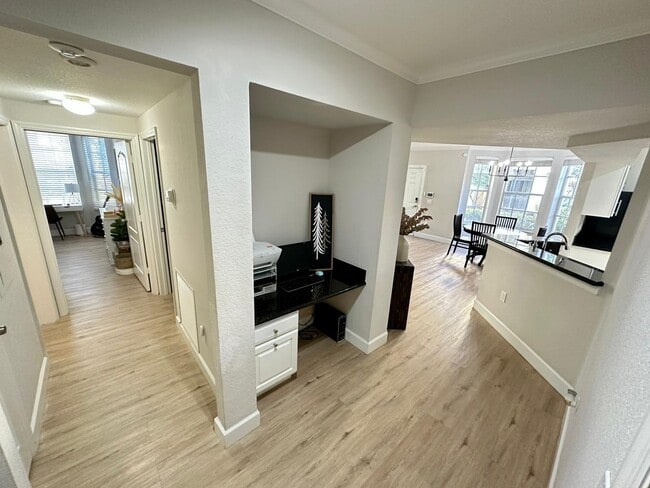 Building Photo - 1809 Belmont Pl