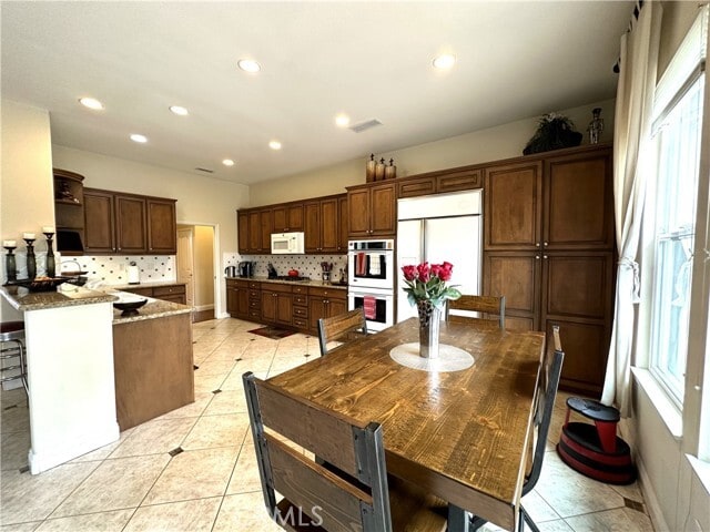 Building Photo - 5415 Vista Del Mar