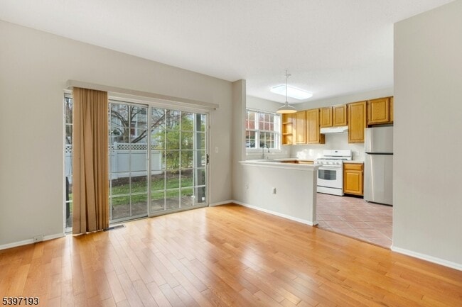 Building Photo - 17 Wildflower Ln