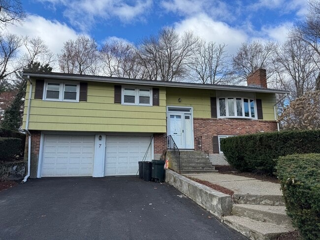 Building Photo - 7 Lee St