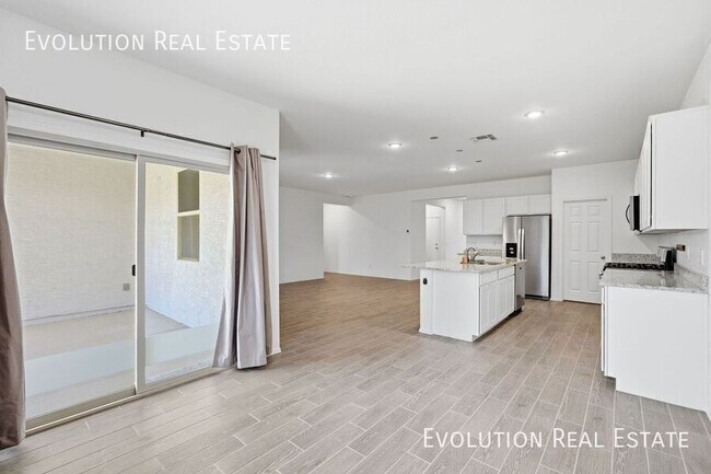 Building Photo - 11852 N Stanton Ct