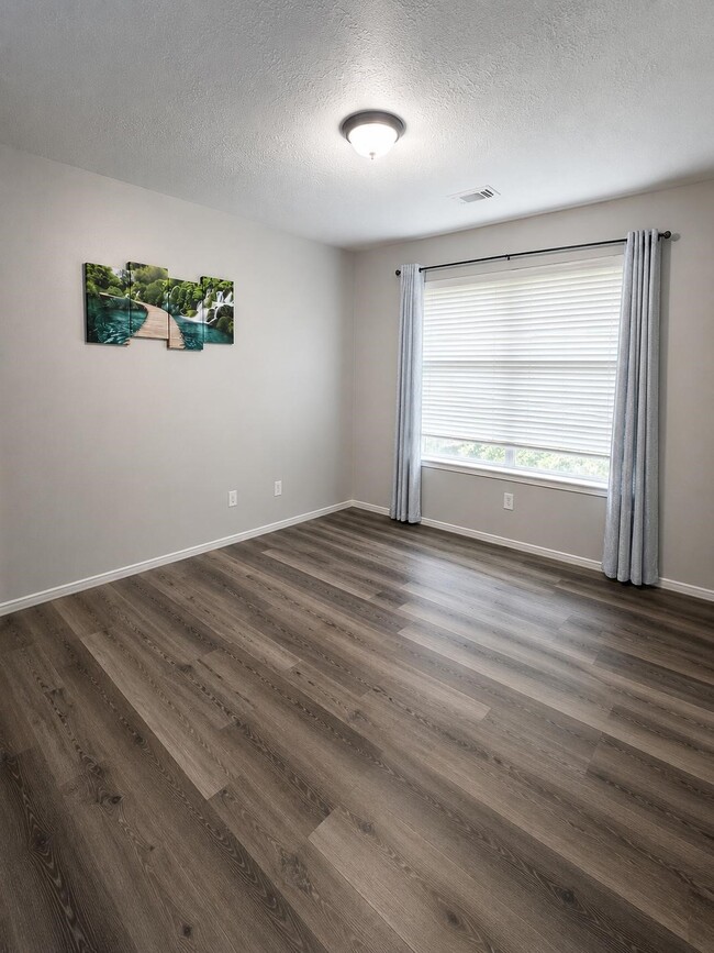 Building Photo - 16126 Flatridge Ct