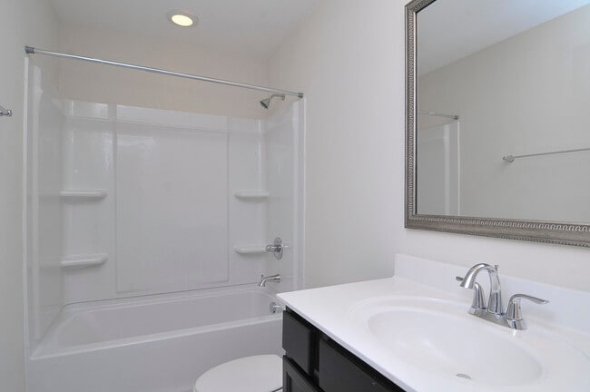 Building Photo - 429 Eastfair Dr