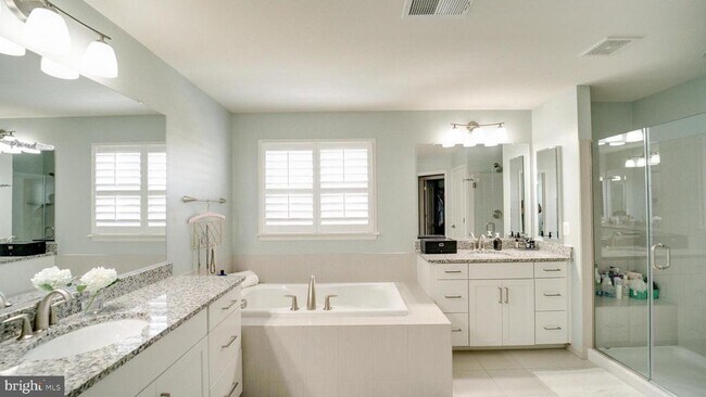 Building Photo - 24855 Bradford Forest Dr