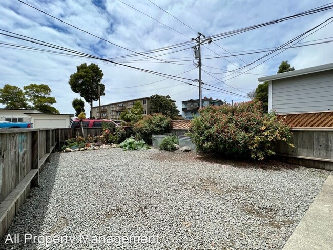 Building Photo - 2 br, 1 bath House - 569 Avenue Alhambra