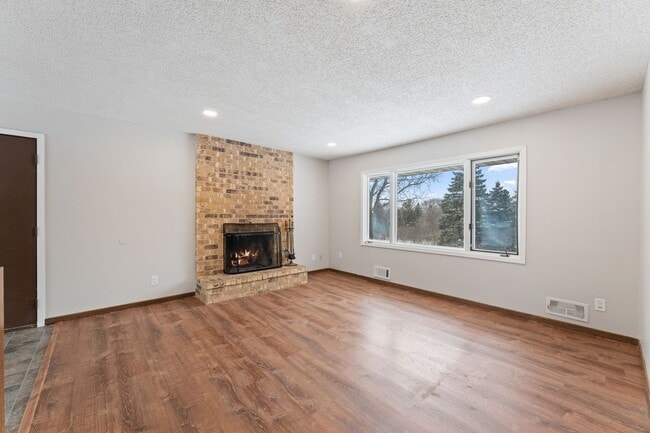 Building Photo - 4765 Penkwe Cir