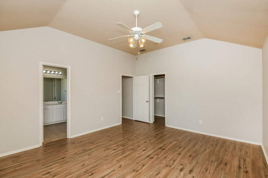 Building Photo - 14044 Tanglebrush Trail