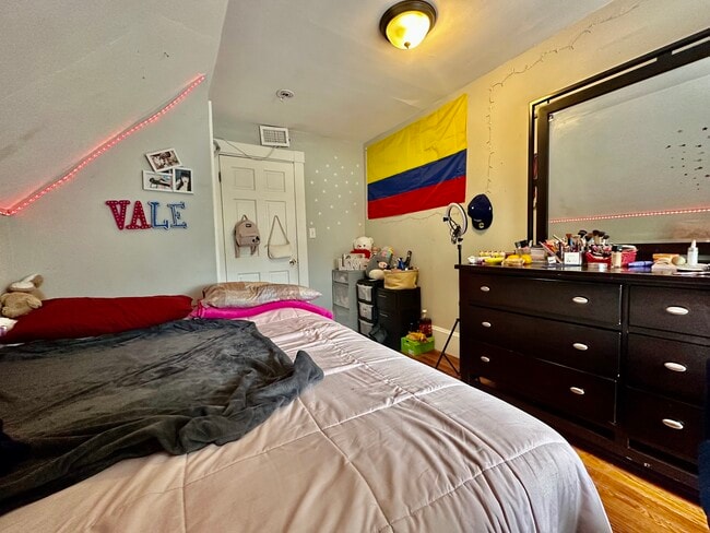 Building Photo - 17 Stratton Ter