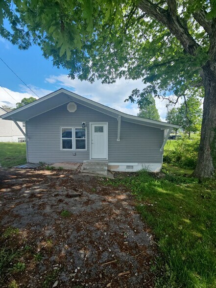 Primary Photo - 547 Fourth St